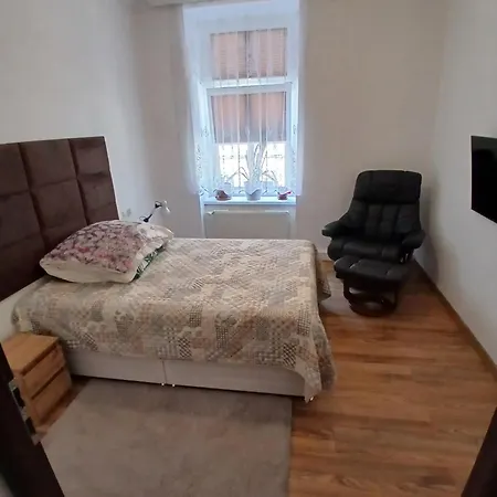Friendly House